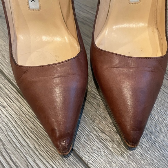 Manolo Blahnik Chocolate Brown Pointed-Toe Leather Pumps - Picture 5 of 12